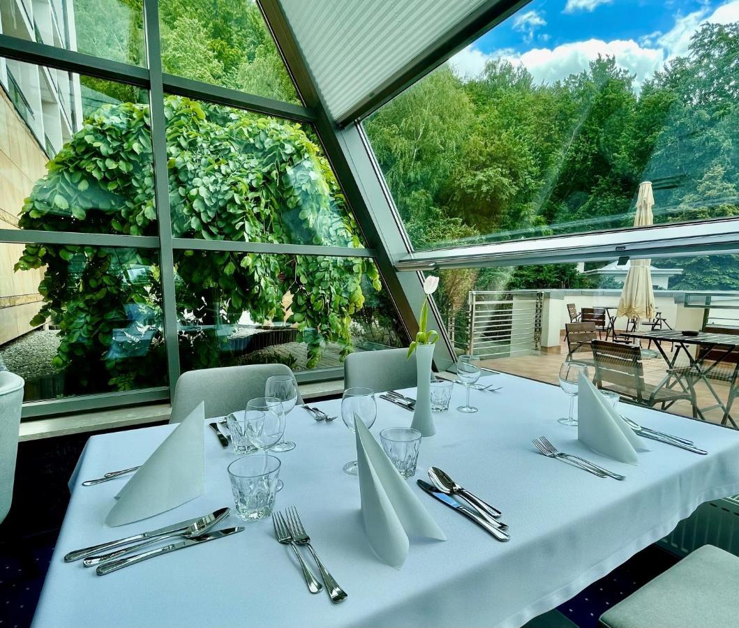 Hotel Belweder Ustroń Exterior foto Restaurant "Le Cèdre"